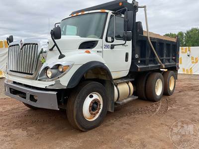 International SF625 Dump Truck