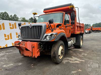 International WorkStar 7400 Dump Truck