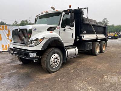 International WorkStar 7600 Dump Truck