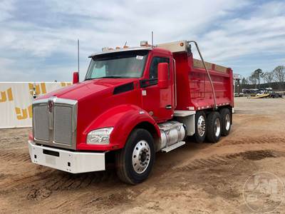 Kenworth T880 Dump Truck