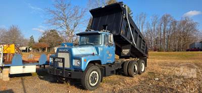 Mack 685S Dump Truck