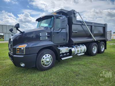 Mack AN64T Dump Truck