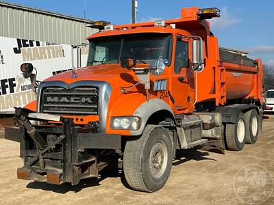 Mack Granite GU713 Dump Truck