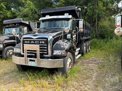 Mack Granite GU713 Dump Truck