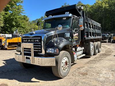 Mack Granite GU713 Dump Truck