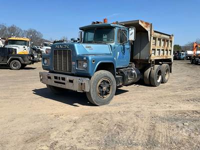 Mack R Dump Truck