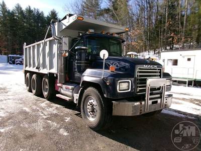 Mack RD Dump Truck