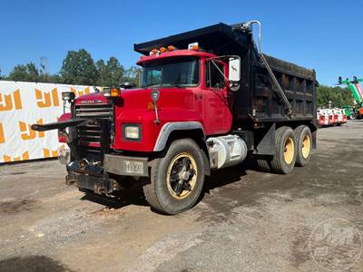 Mack RD 688SX Dump Truck