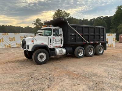 Mack RD Dump Truck