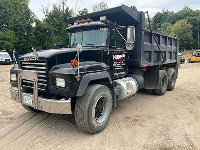 Mack RD Dump Truck