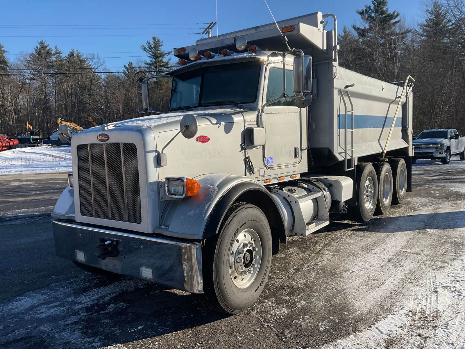 Peterbilt Tri Axle Dump Truck