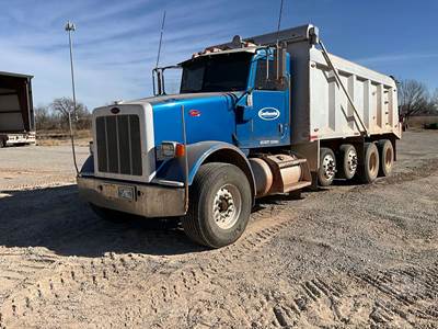 Peterbilt 367 Quad Axle Dump Truck