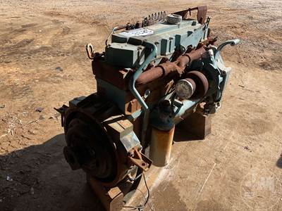 International DT466 Diesel Engine