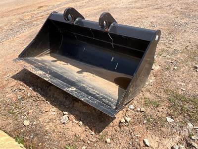 Caterpillar 70" Q/C Bucket to Fit 311/312/314 Excavators, Linkage DC-CW20