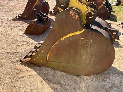 Caterpillar Excavator Attachment