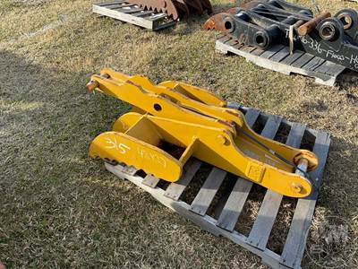 Caterpillar Excavator Attachment