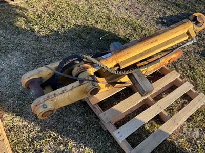 Caterpillar Excavator Attachment