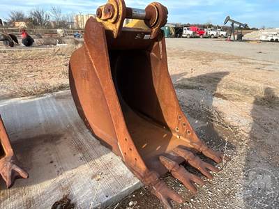Caterpillar Excavator Attachment