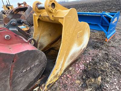 Caterpillar Excavator Attachment