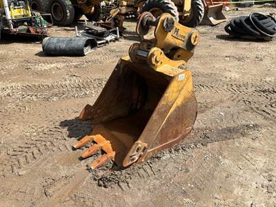 Used Caterpillar Bucket with Quick Coupler Excavator Attachment