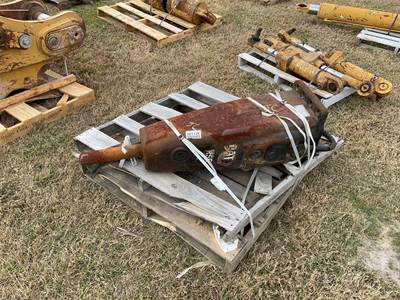 Caterpillar H65S Excavator Attachment