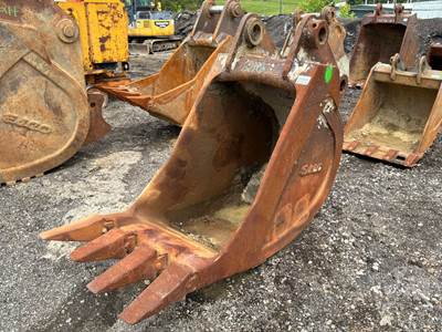ESCO 30" TBK Tooth Bucket Excavator Attachment