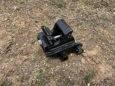 Unused Future Quick Hitch to Fit Mini Excavator, 25 mm Pin