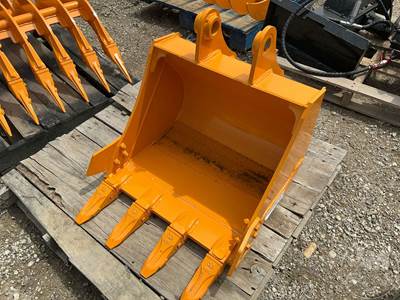 GIYI 24" Excavator Bucket to Fit CAT 305, 45 mm Pin