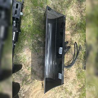 GIYI 40" Tilt Bucket Excavator Attachment