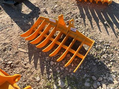Unused GIYI 41" Excavator Rake to Fit CAT 305, 45 mm Pin