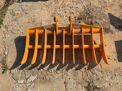 Unused GIYI Rake Attachment to Fit CAT 305 Excavator