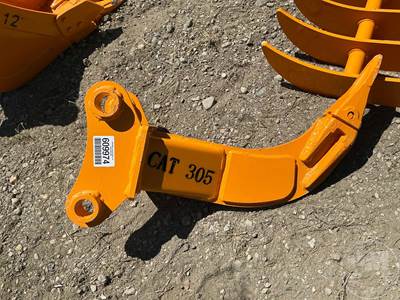 Unused GIYI Ripper Excavator Attachment to Fit CAT 305, 45 mm Pin