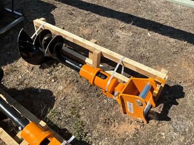 Unused GIYI 16" Auger with Drive Motor, Fits CAT 305, 45 mm Pin