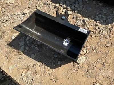 Unused GIYI 24" Tilting Bucket Excavator Attachment