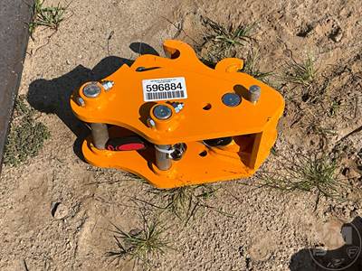Unused GIYI GY-K302 Quick Hitch to Fit CAT 302, 35 mm Pin