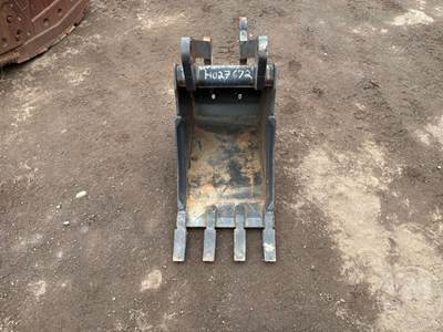 2019 Geith MX5HD Bucket with Teeth to Fit Case 580M