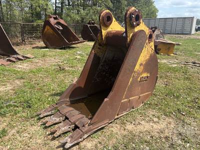 Holt Excavator Attachment