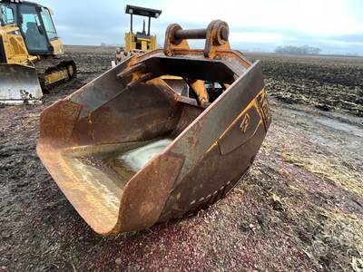 RAVELING Excavator Attachment