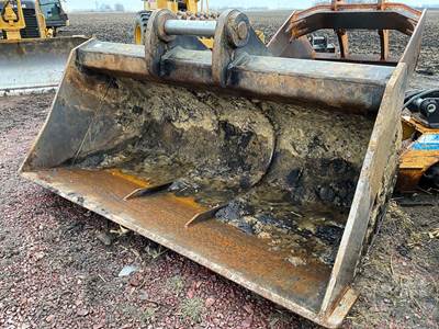 RAVELING Excavator Attachment