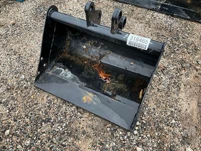 19â€ Smooth Bucket To Fit Mini EXCAVAToR, 25 MM Pin