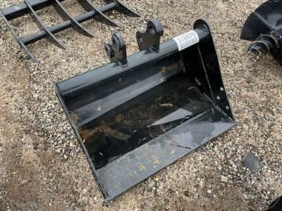 19â€ Smooth Bucket To Fit Mini EXCAVAToR, 25 MM Pin