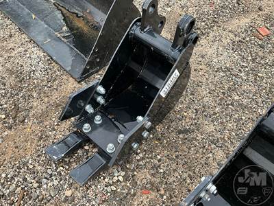 8â€ Bucket To Fit Mini EXCAVAToR, 25 MM Pin, W/ Bolt On Teeth & Side Cutters