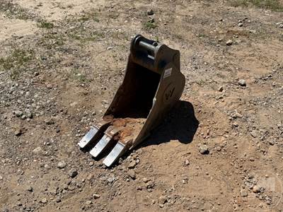 Used 11" Bucket Attachment to Fit Wacker Neuson ET35/EZ36, 40 mm Pin