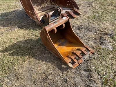 Wain-Roy Excavator Attachment