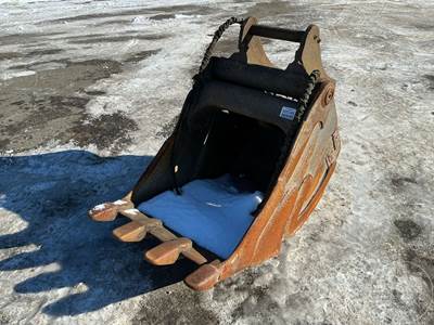 Wain-Roy CLAM BUCKET Excavator Attachment