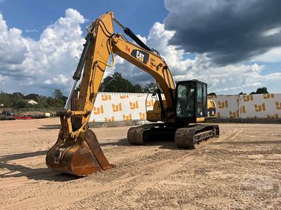 Caterpillar 320DL Excavator