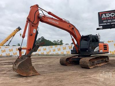 Hitachi ZX210 Excavator