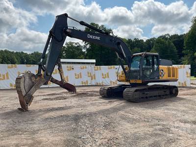 John Deere 210-P Excavator