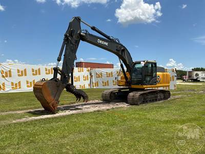 John Deere 210P Excavator