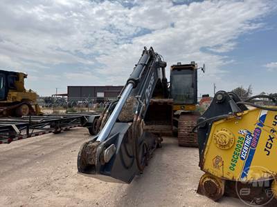 John Deere 290G Excavator